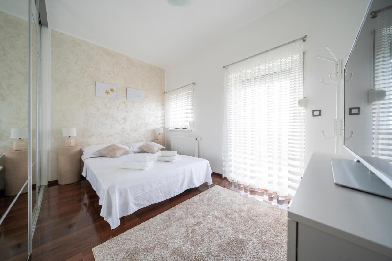 Apartment Absolute Gray Задар Екстериор снимка